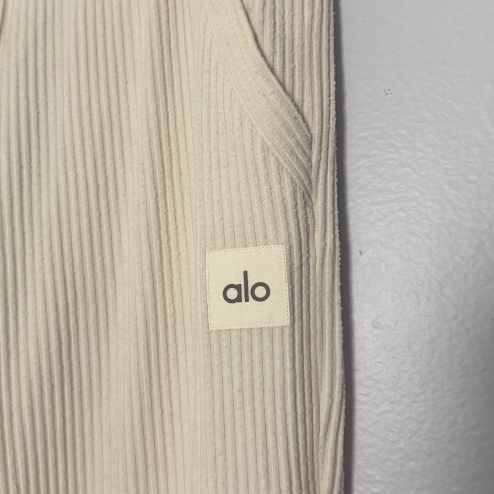 Alo Yoga Muse Ribbed Jogger Sweatpants in Bone Drawstring HIgh Rise - Small - Picture 3 of 6